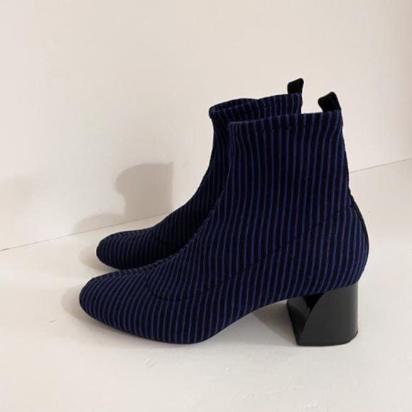 ZARA STRIPED SOCK BOOTIE EUC 6.5 - Picture 3 of 9